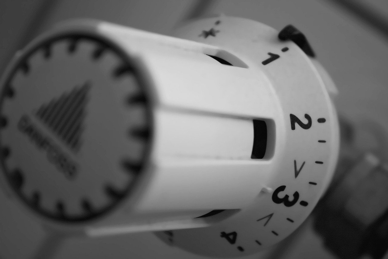 energy-crisis-78445_1280(2)